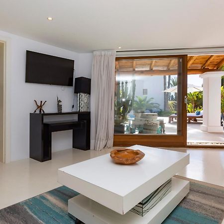 Villa Near Ibiza Town Sleeps 11 To 13 Guests Can Furnet Екстер'єр фото