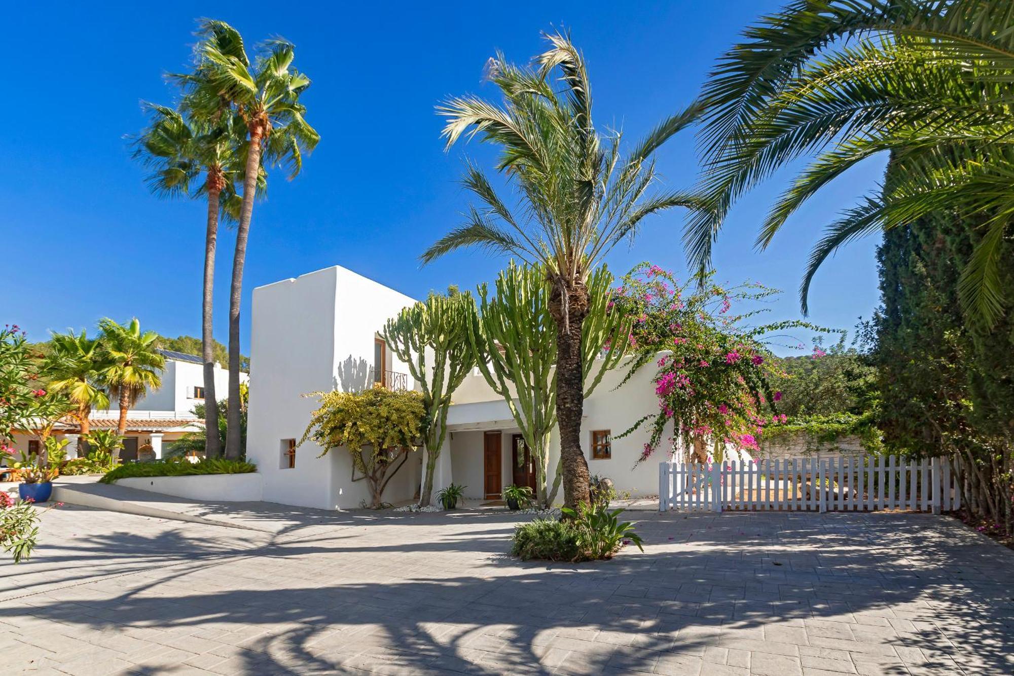 Villa Near Ibiza Town Sleeps 11 To 13 Guests Can Furnet Екстер'єр фото